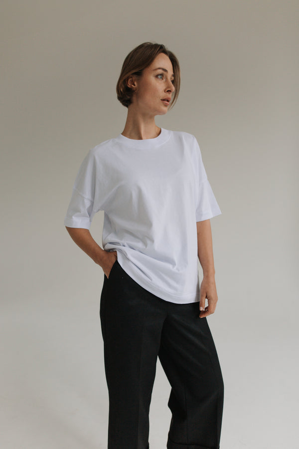 T-shirt / YI